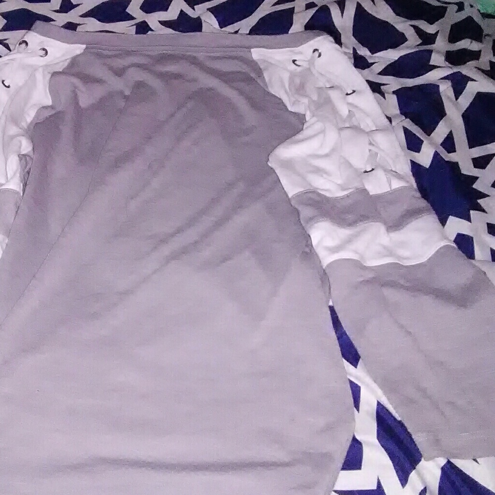 Long sleeve tee